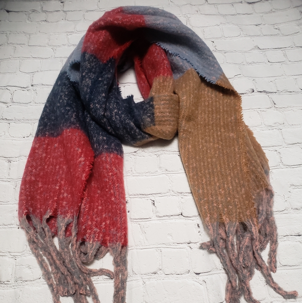 Men's chunky scarf.